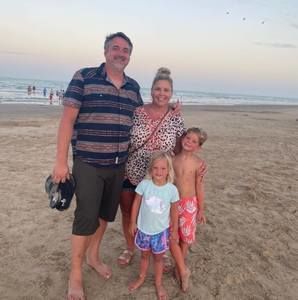 Meet your Posher, Claire